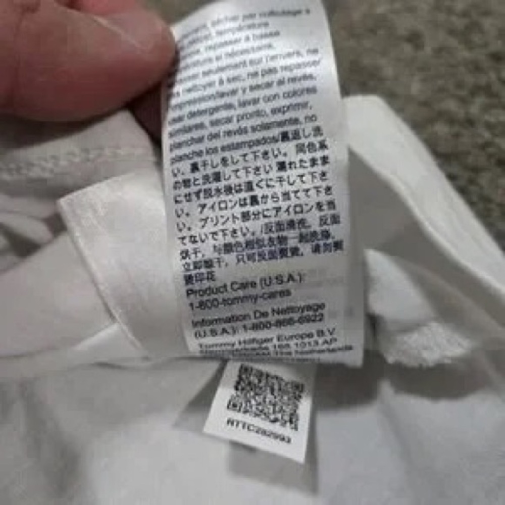 Guess White Short Sleeve Tee with Small Multicolor Chest Print - Picture 9 of 9
